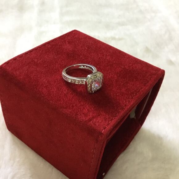 Sterling Silver Square Crystal Ring - Picture 9 of 10